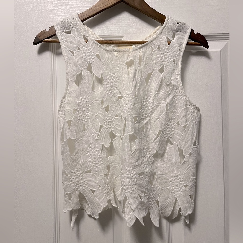 Caution to the Wind White Sleeveless Top, Women’s Medium